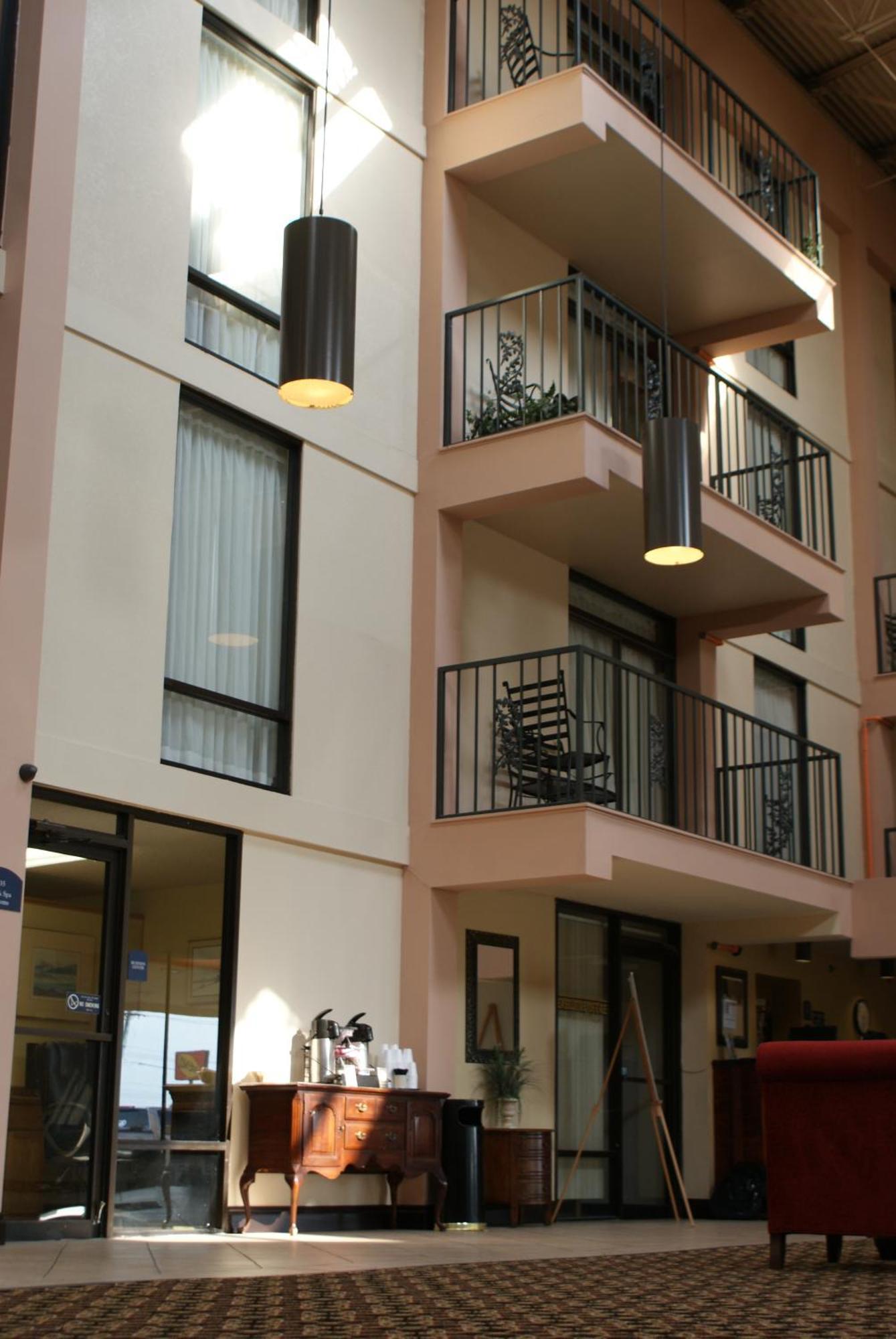 Wyndham Garden Стилуотър Екстериор снимка